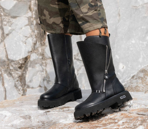 Cult Women's Leather Amphibious Boots - Black Slash CLW482900