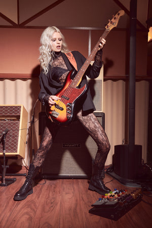 FEMININE ATTITUDE - 1